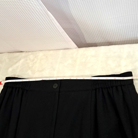 Magggie McNaughton Skirt - Picture 3 of 8